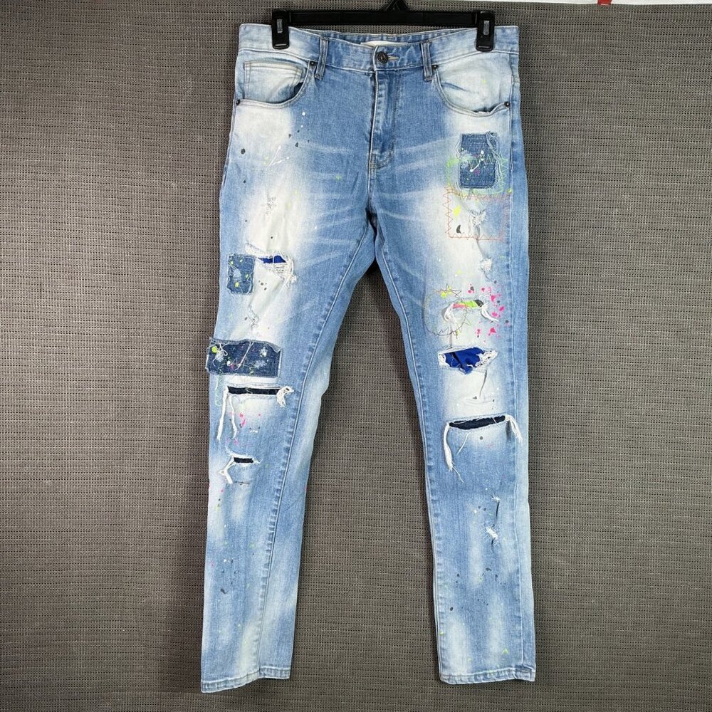 Kloud9 Mens Distressed Light Wash Denim Jeans With Paint Splatter Design & Rippe